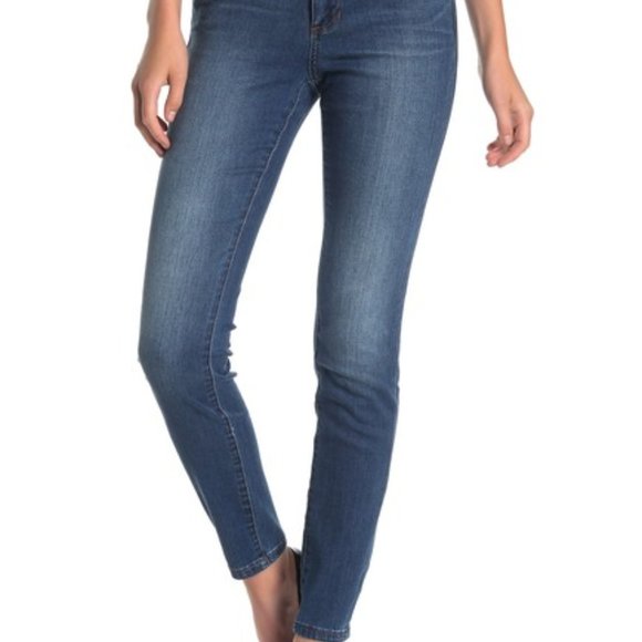 tahari skinny jeans